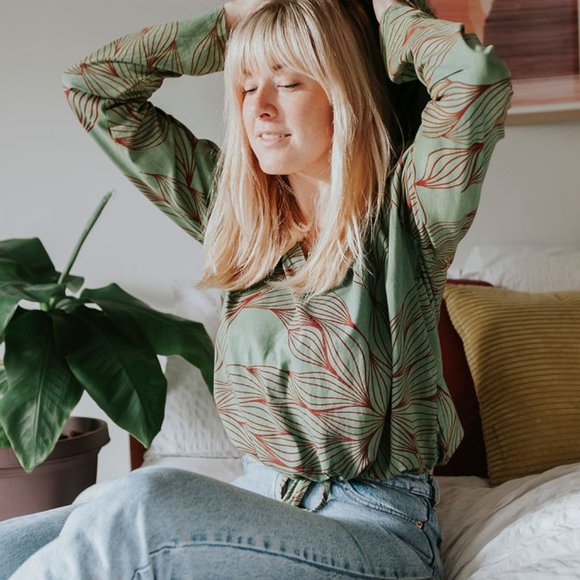 Elfarrow ✧Route✧ Green Cotton Crop Hoodie - Picture 2 of 10